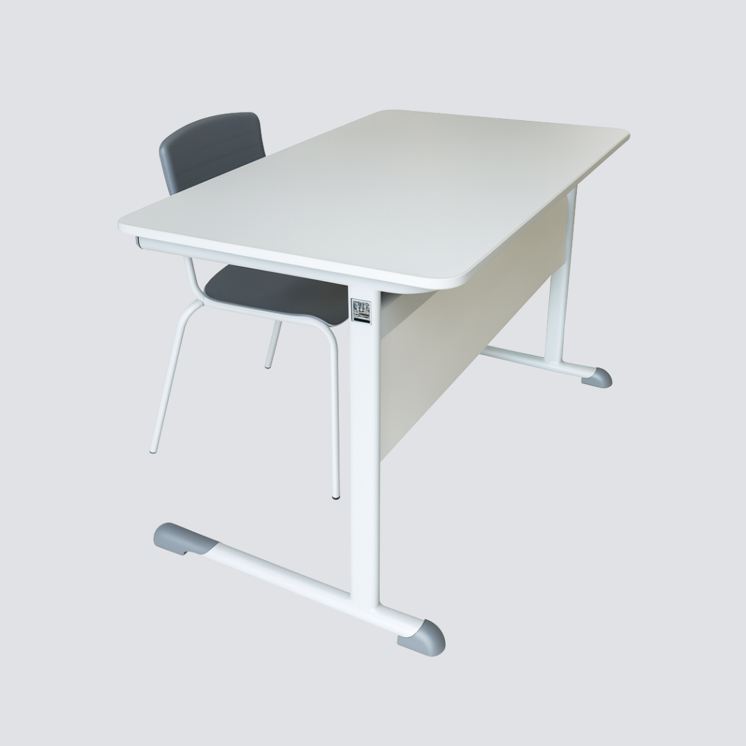 Conjunto do Professor – Mesa com Painel Frontal e Cadeira Empilhável (MDP/MDF + Aço)