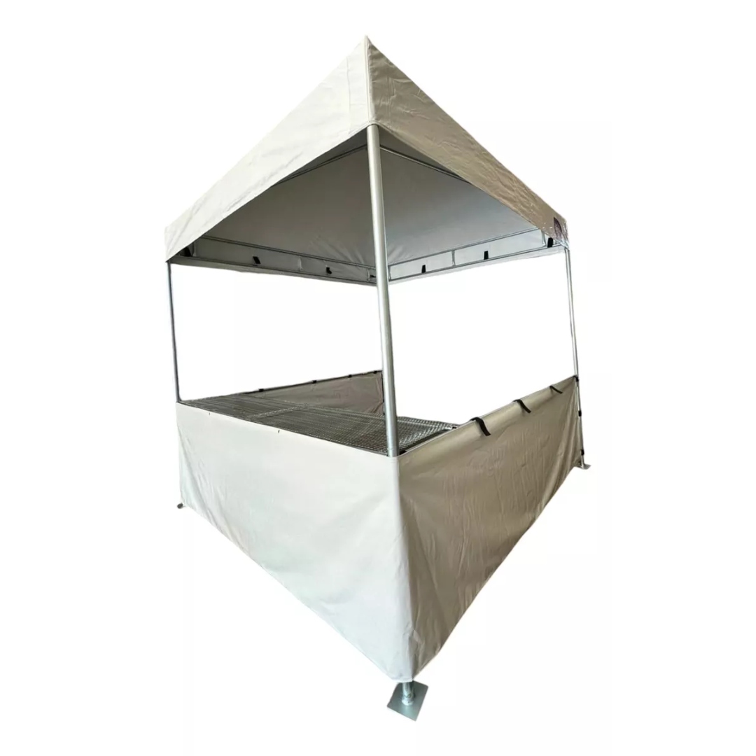 Locação de Tenda com Teto Piramidal e Fechamentos Laterais Inferiores 3x3