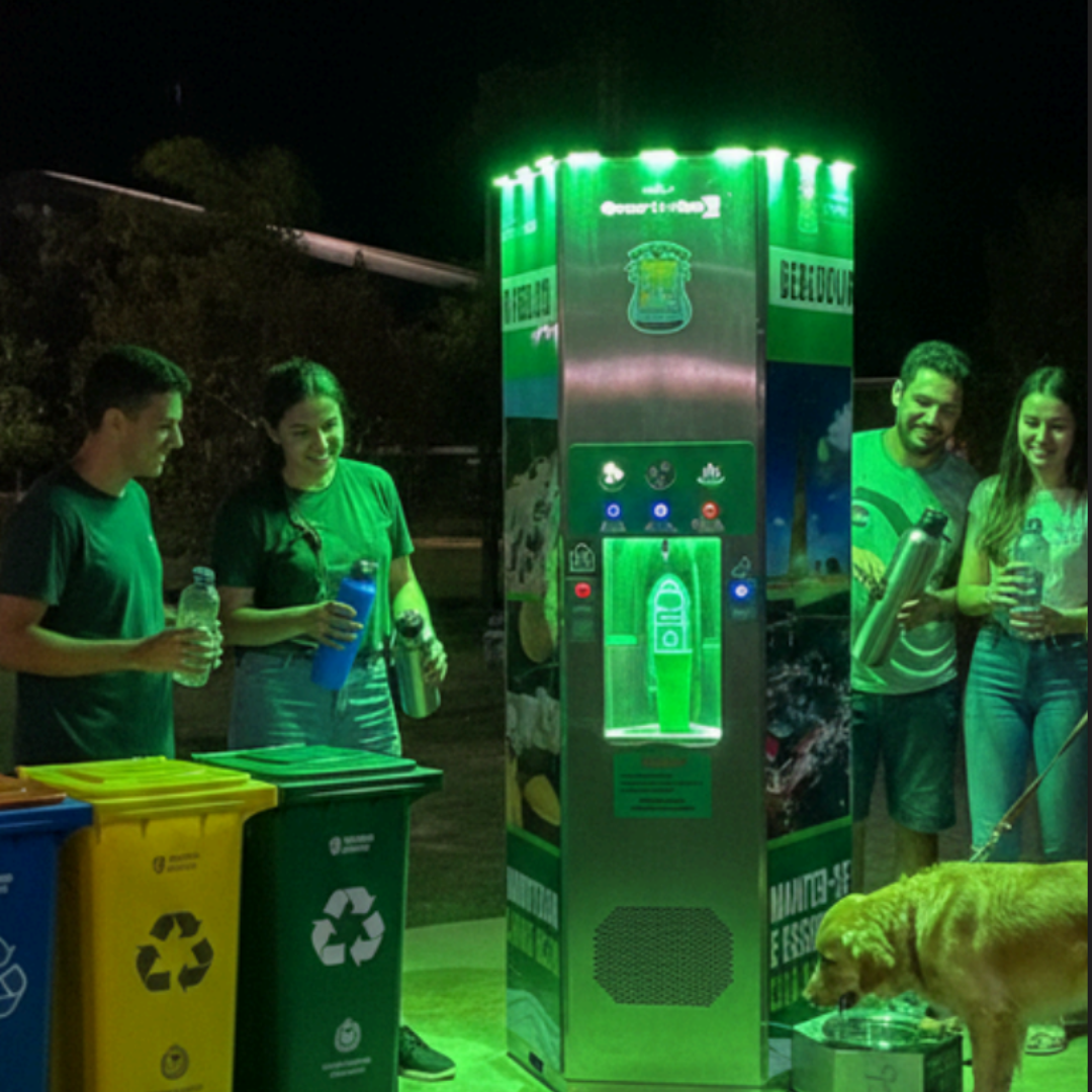 Bebedouro Urbano Em Inox Com Água Quente E Gelada, Bebedouro Para Pets E Aspersor Refrescante