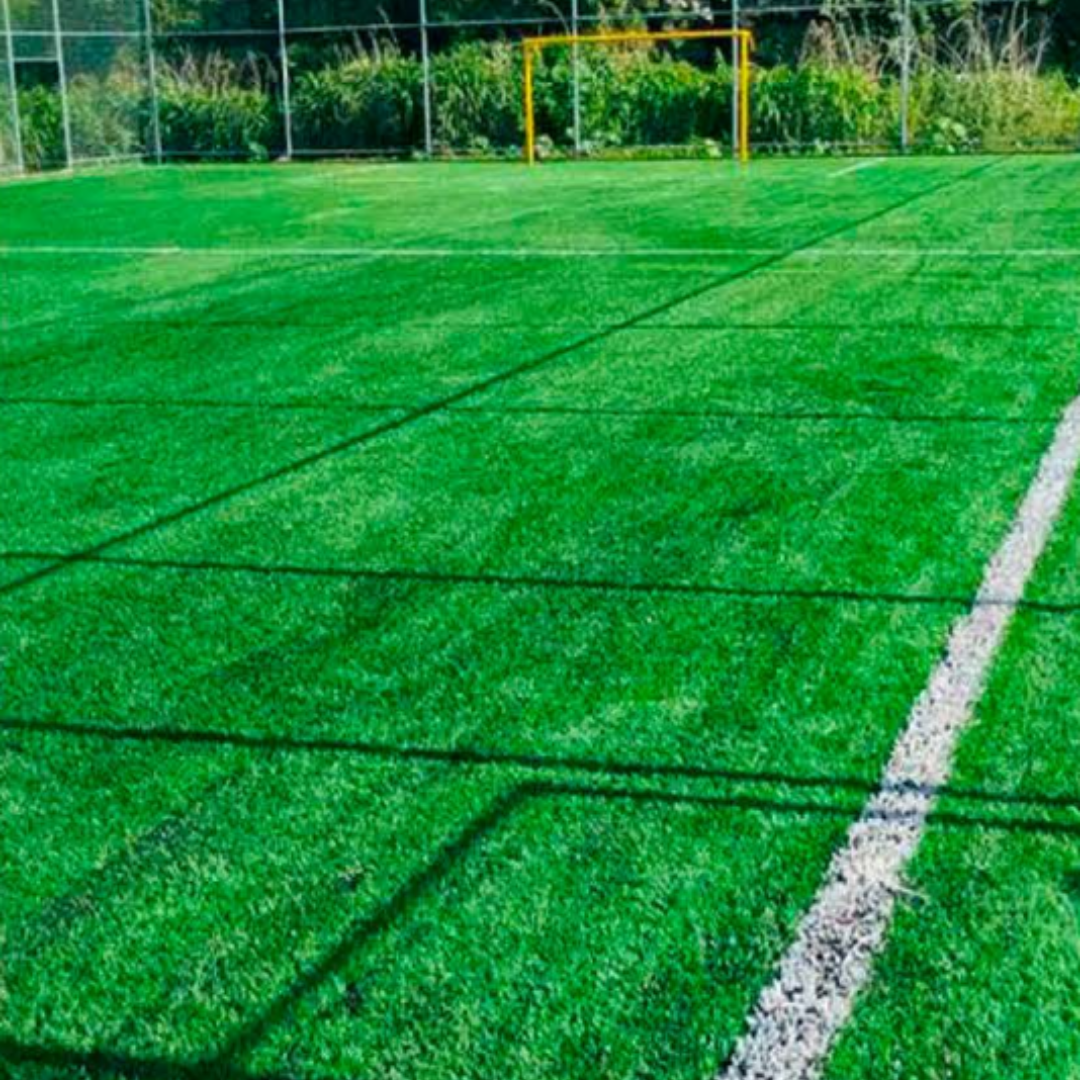 Gramado Sintético Esportivo 52 mm – Fornecimento e Instalação Completa com Insumos